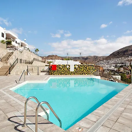 Martina's Vacation *